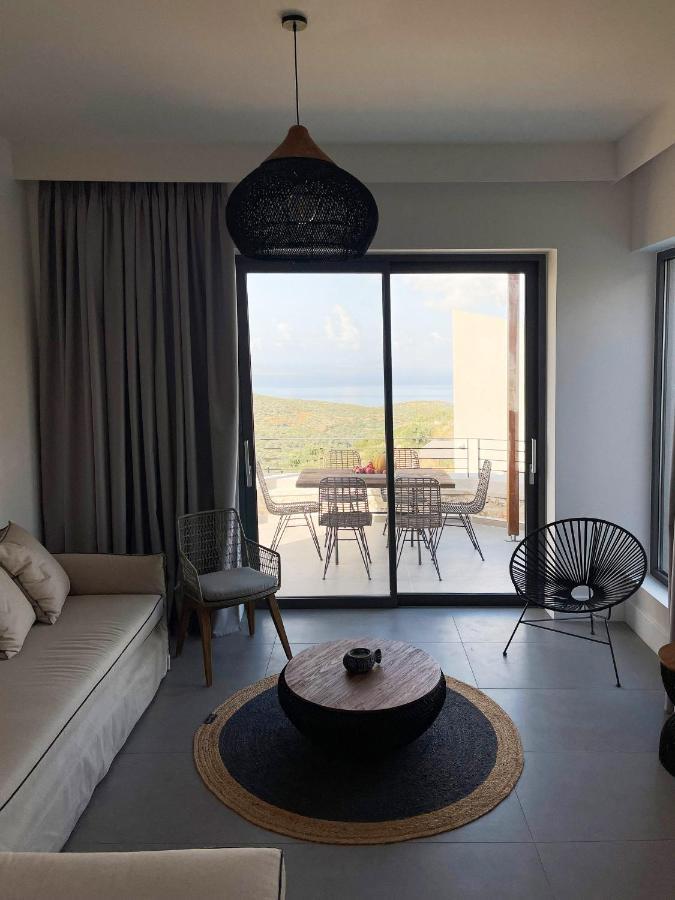 Villa Dimeli - Sea View In Foinikounta