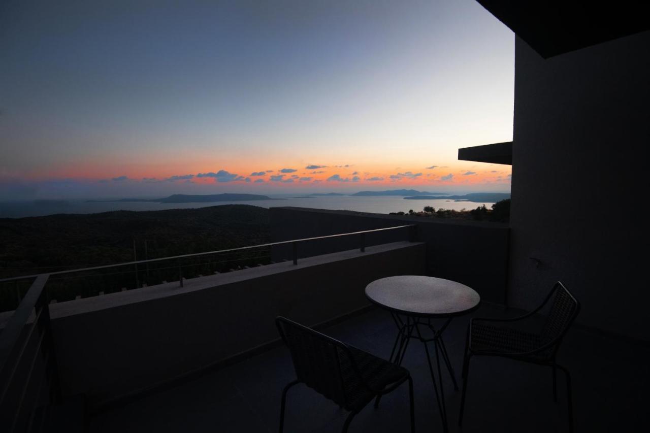 Villa Dimeli - Sea View In Foinikounta *